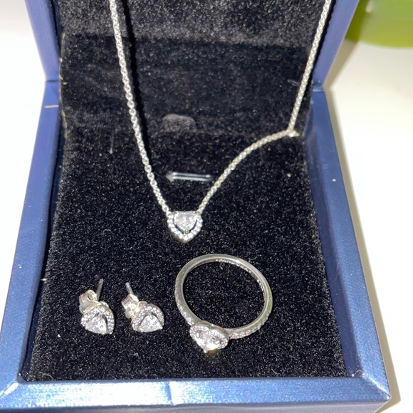 Matching heart shape necklace with matching earrings and ring from Pandora! - Picture 1 of 2